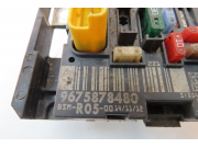 PLATINE FUSIBLE AV