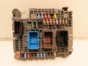 PLATINE FUSIBLE AV