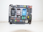 PLATINE FUSIBLE AV