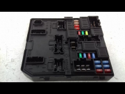 PLATINE FUSIBLE AV