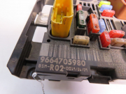 PLATINE FUSIBLE AV